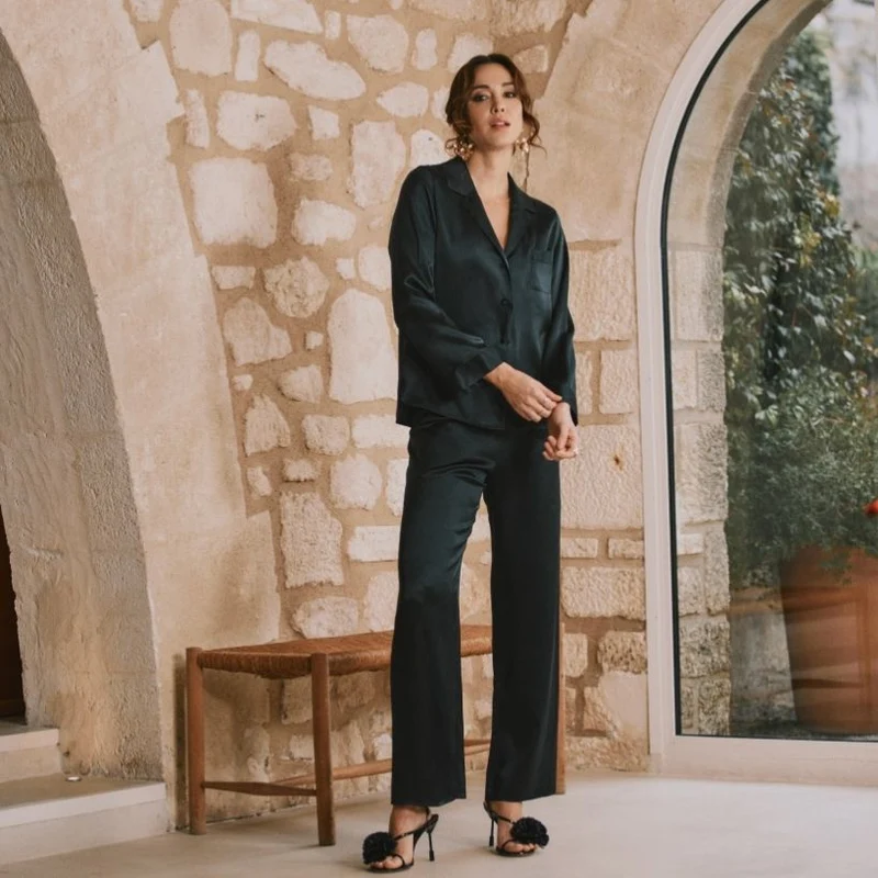 Pyjama noir Tess en satin de soie