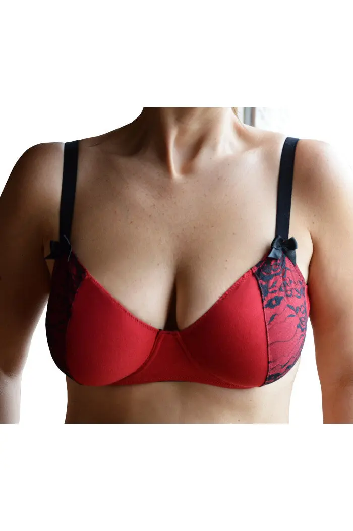 Soutien-gorge emboîtant rouge en dentelle et coton bio