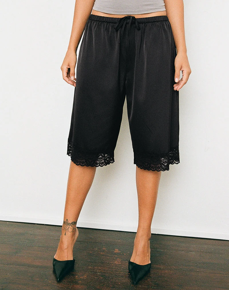 Short Qiana avec bordure en dentelle, en satin noir