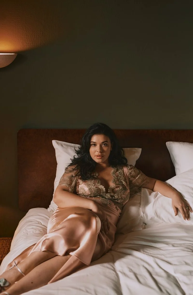 Robe nuisette longue en soie et dentelle Daniella