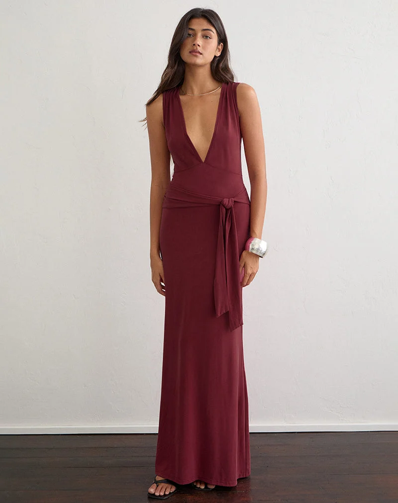 Robe longue décolletée Rohasy en cupro bordeaux