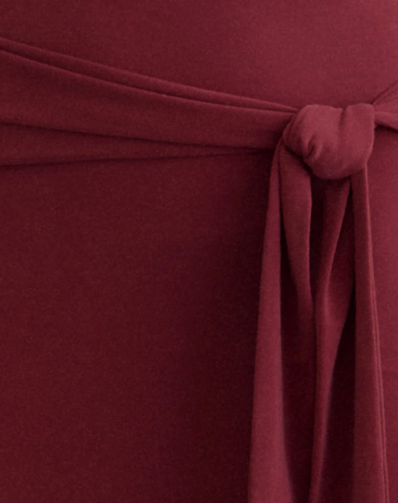 Robe longue décolletée Rohasy en cupro bordeaux
