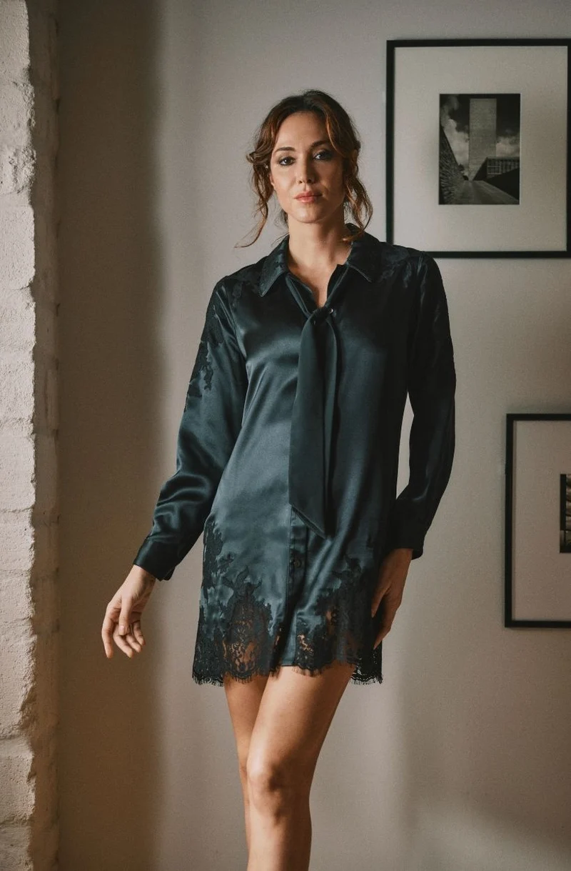 Robe chemise en soie et dentelle Doria