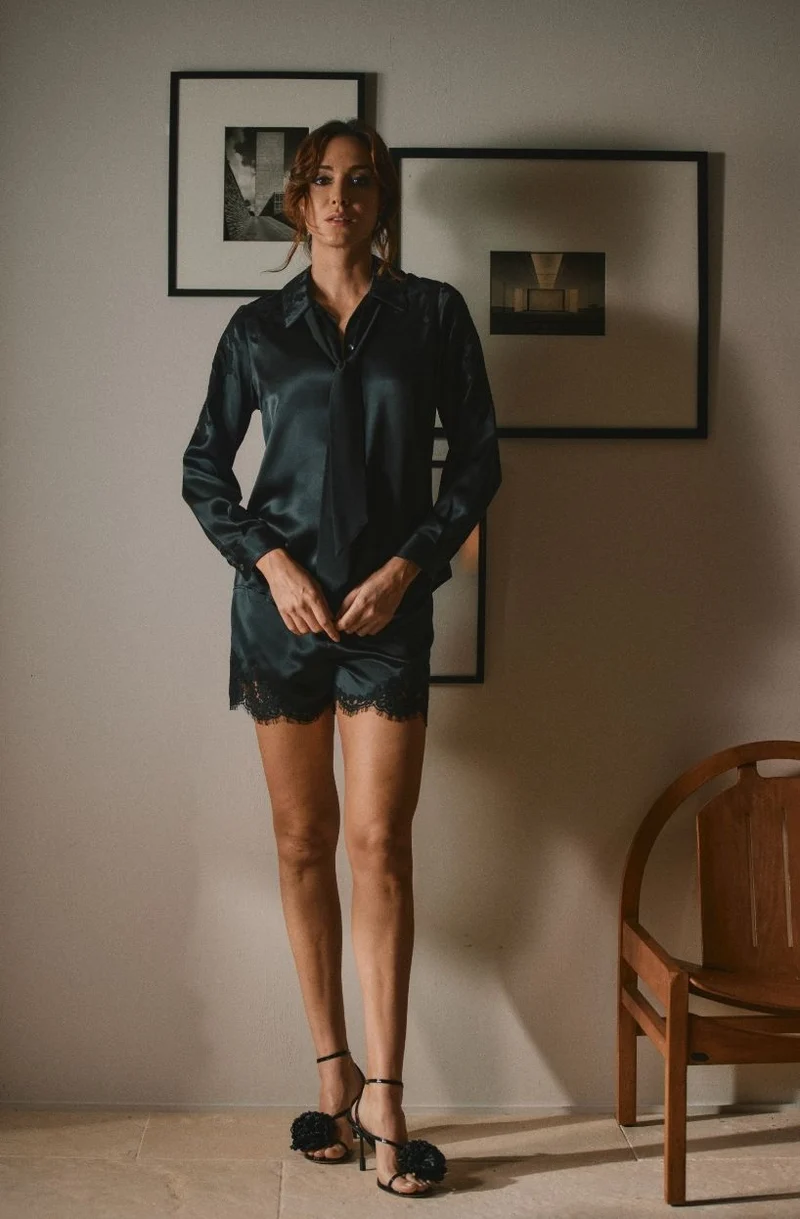 Short court Doria en soie et dentelle