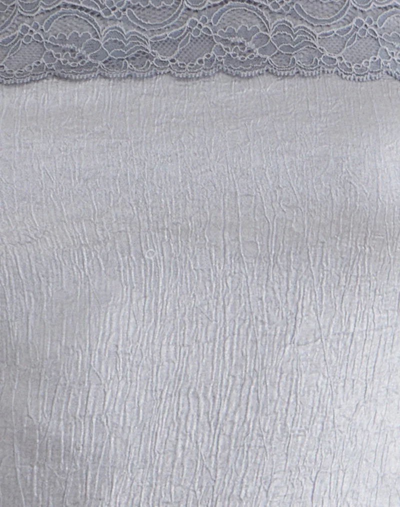 Haut bandeau Minae avec bordure en dentelle, en satin argenté chatoyant