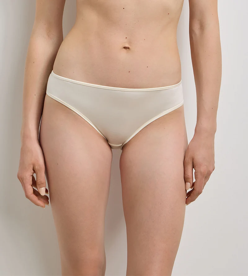 Culotte ivoire Dim x Ines de la Fressange