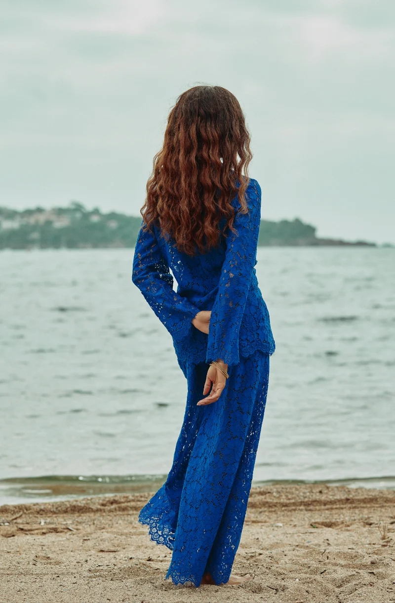 Chemise en dentelle bleue Céleste