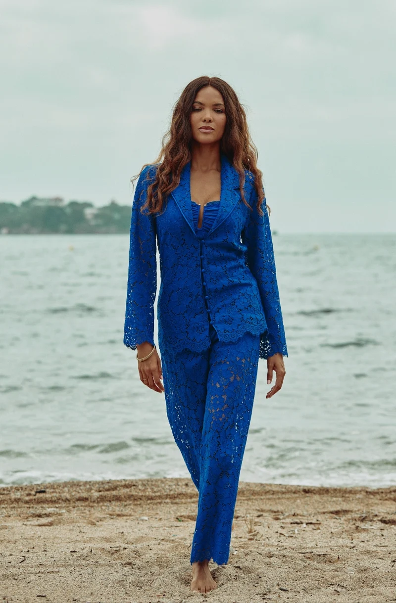 Chemise en dentelle bleue Céleste