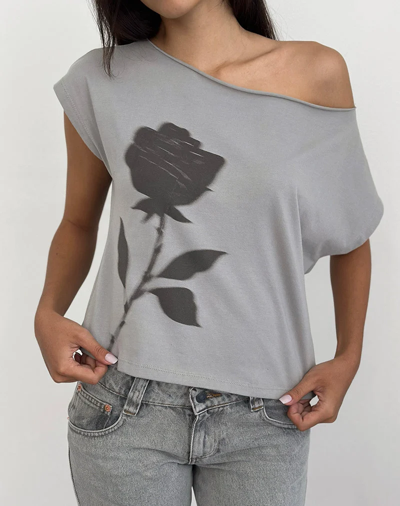 Balia - Top basique à manches courtes asymétriques en gris avec impression de roses floues