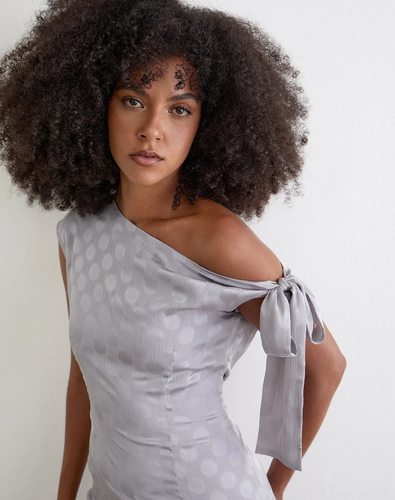 Robe longue Sardian en mousseline, motif à pois monochrome gris argenté