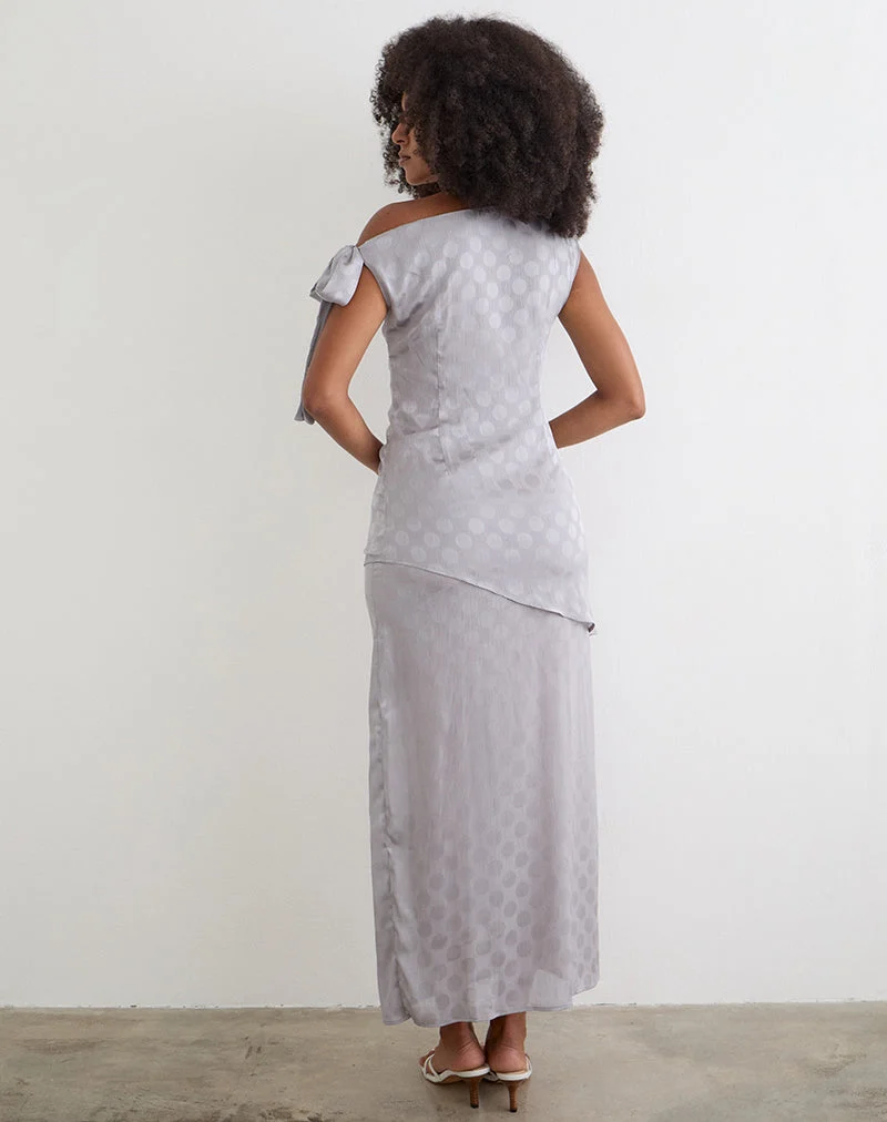 Robe longue Sardian en mousseline, motif à pois monochrome gris argenté