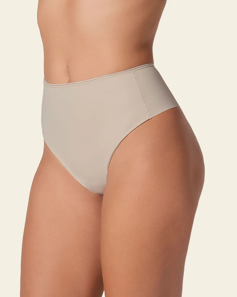 Culotte gainante coupe brésilienne avec maintien modéré