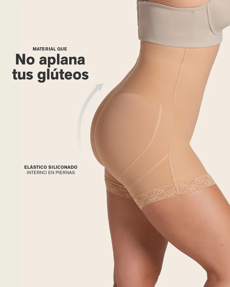 Gaine courte avec rembourrage des fesses
