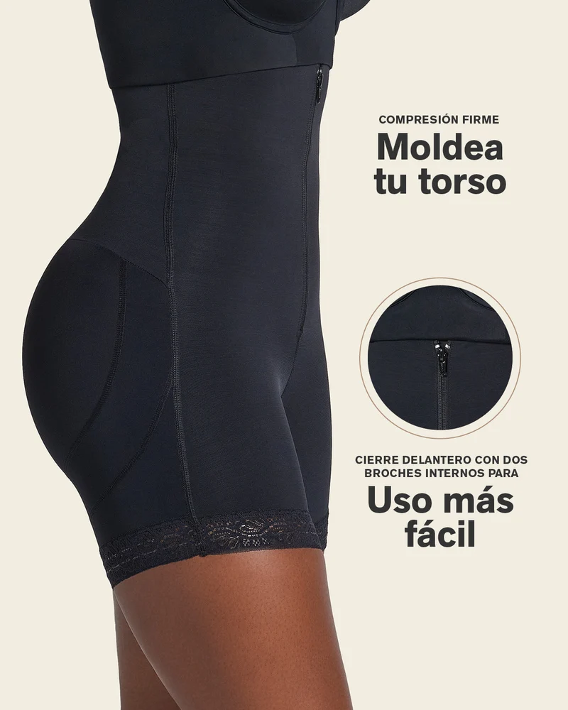 Gaine courte avec rembourrage des fesses