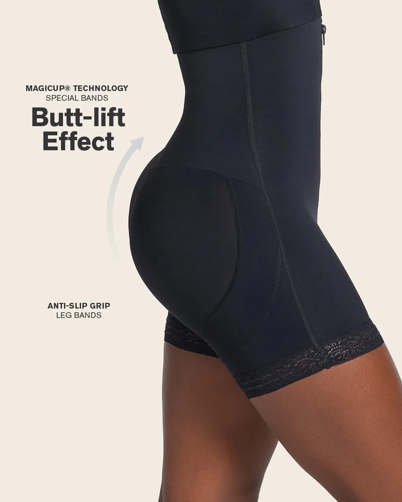 Gaine courte avec rembourrage des fesses