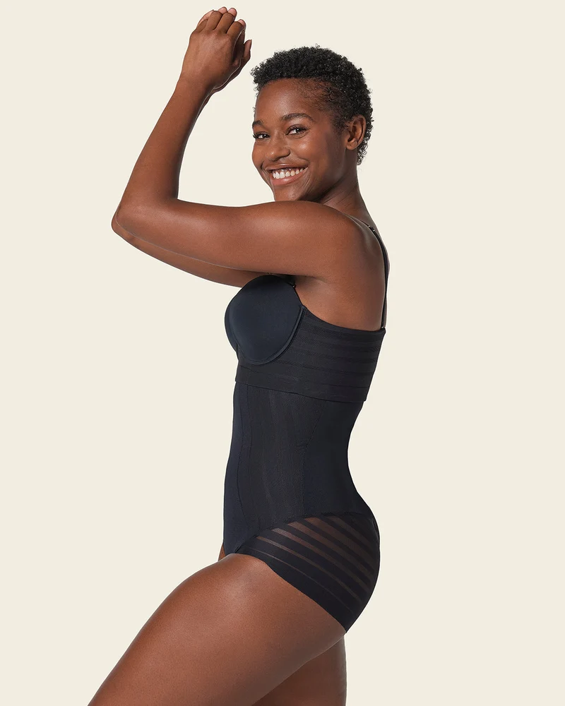 Culotte gainante sans contrôle avec bandes en dentelle