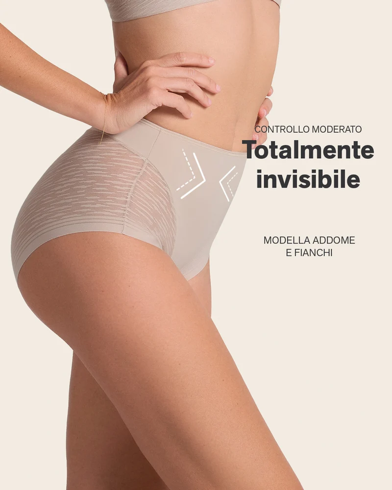 Culotte gainante classique invisible avec transparences sur les fesses et les côtés