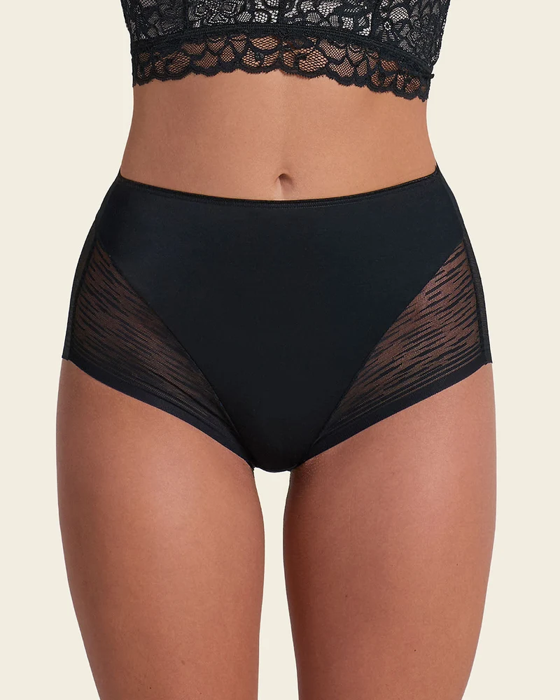 Culotte gainante classique invisible avec transparences sur les fesses et les côtés