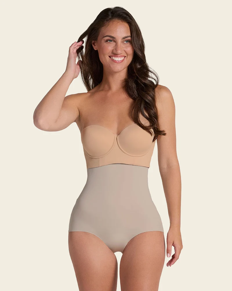Culotte gainante taille haute avec maintien modéré du ventre et du dos