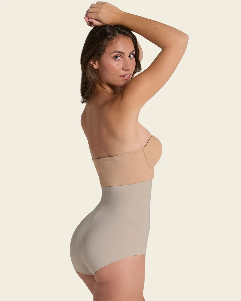 Culotte gainante taille haute avec maintien modéré du ventre et du dos