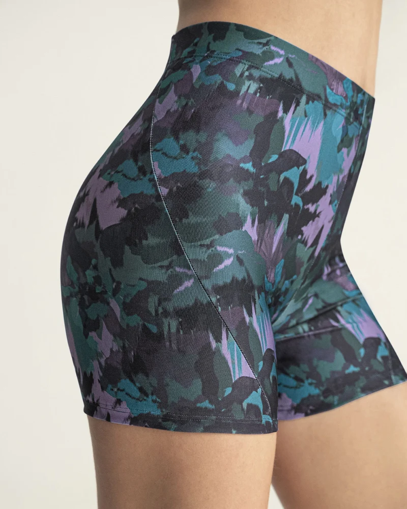 Short de sport léger avec coupe ajustée et taille élastique confortable