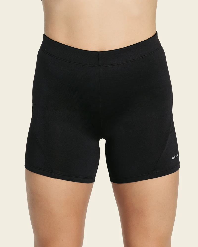 Short de sport léger avec coupe ajustée et taille élastique confortable