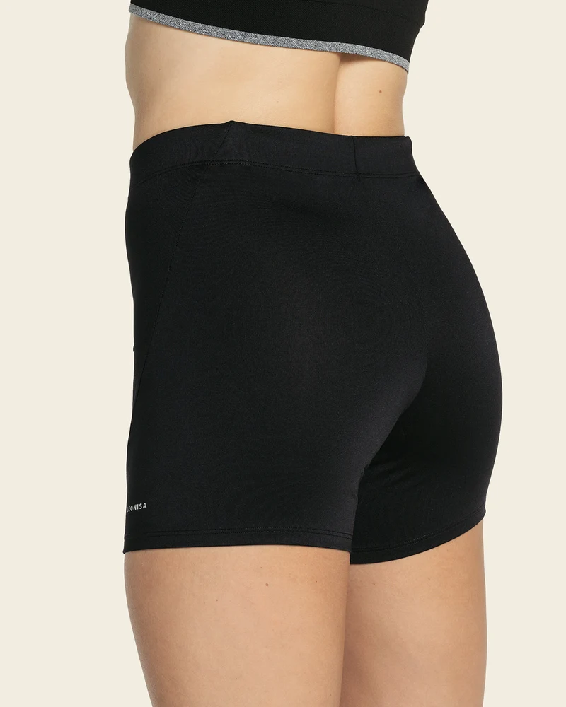 Short de sport léger avec coupe ajustée et taille élastique confortable