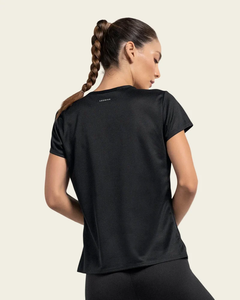 T-shirt de sport à séchage rapide pour une silhouette semi-ajustée