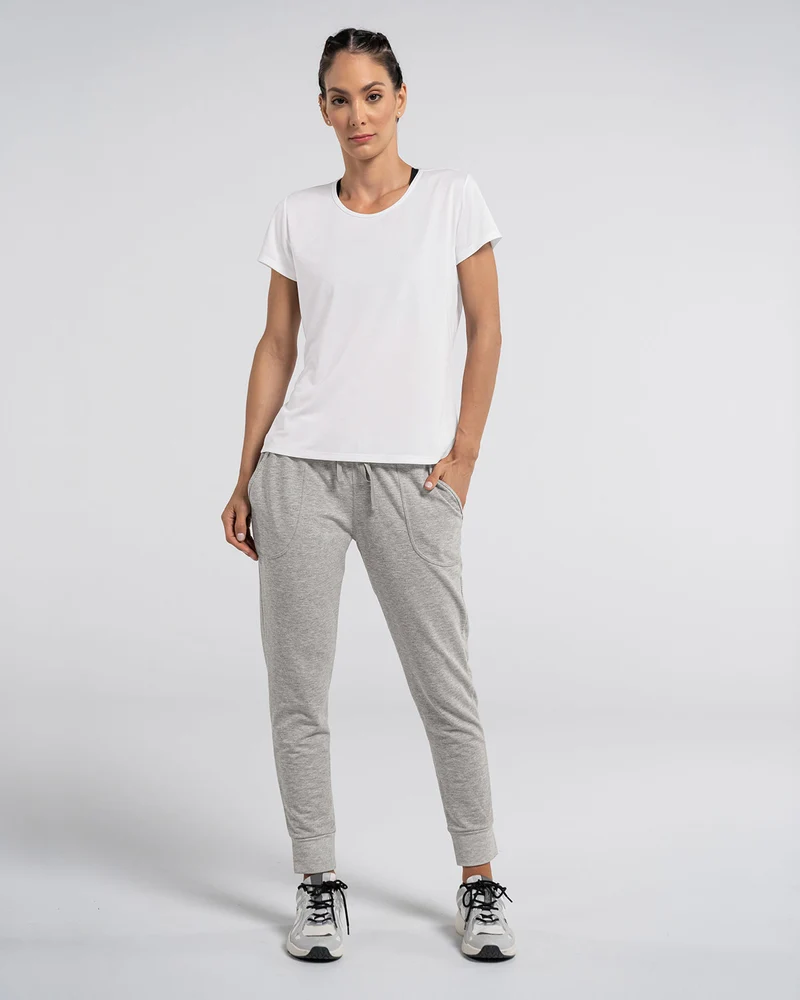 T-shirt de sport à séchage rapide pour une silhouette semi-ajustée