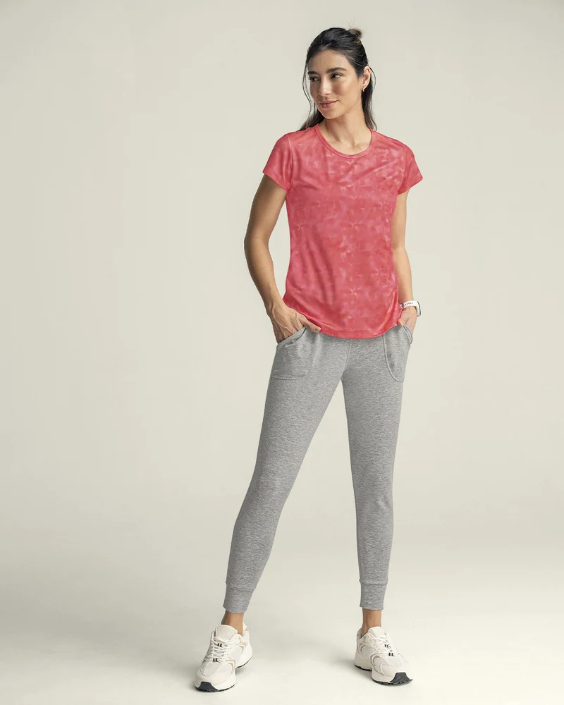 T-shirt de sport à séchage rapide pour une silhouette semi-ajustée