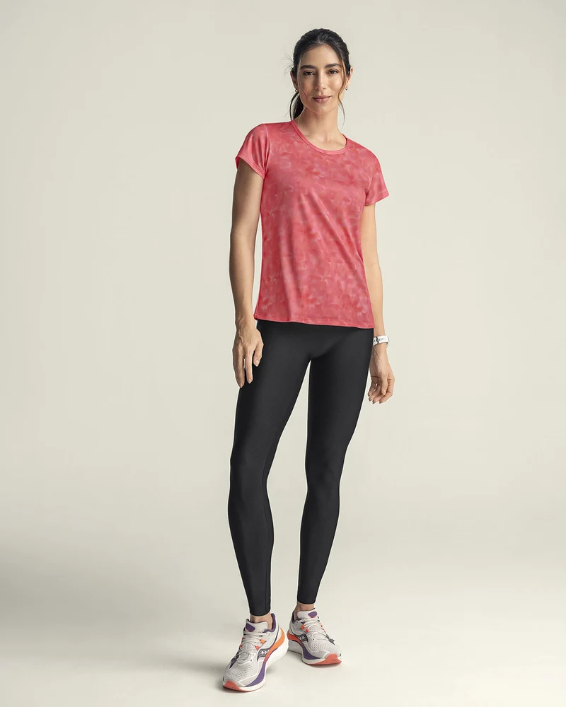 T-shirt de sport à séchage rapide pour une silhouette semi-ajustée