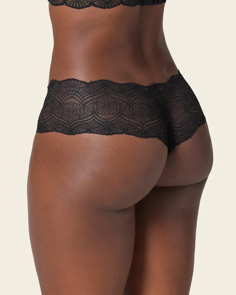 Culotte hipster taille basse en dentelle avec empiècements transparents et bords arrondis