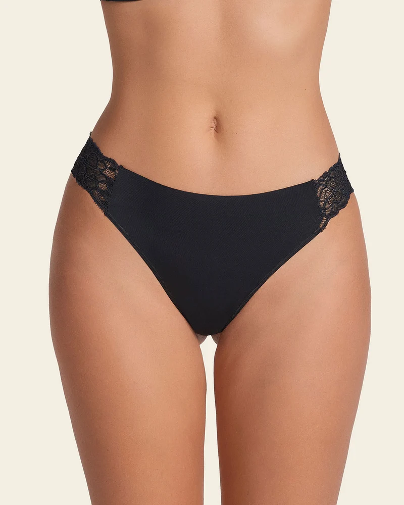 Culotte brésilienne invisible avec des touches de dentelle à la taille
