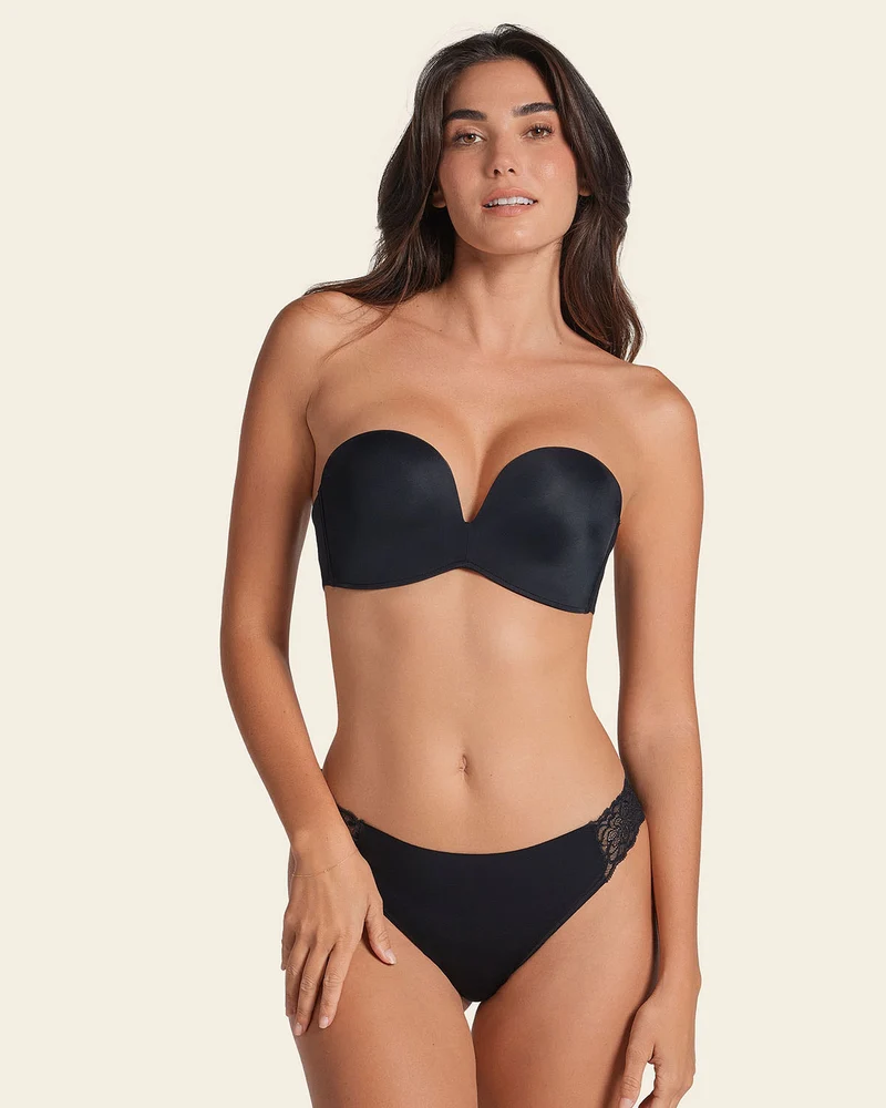 Culotte brésilienne invisible avec des touches de dentelle à la taille