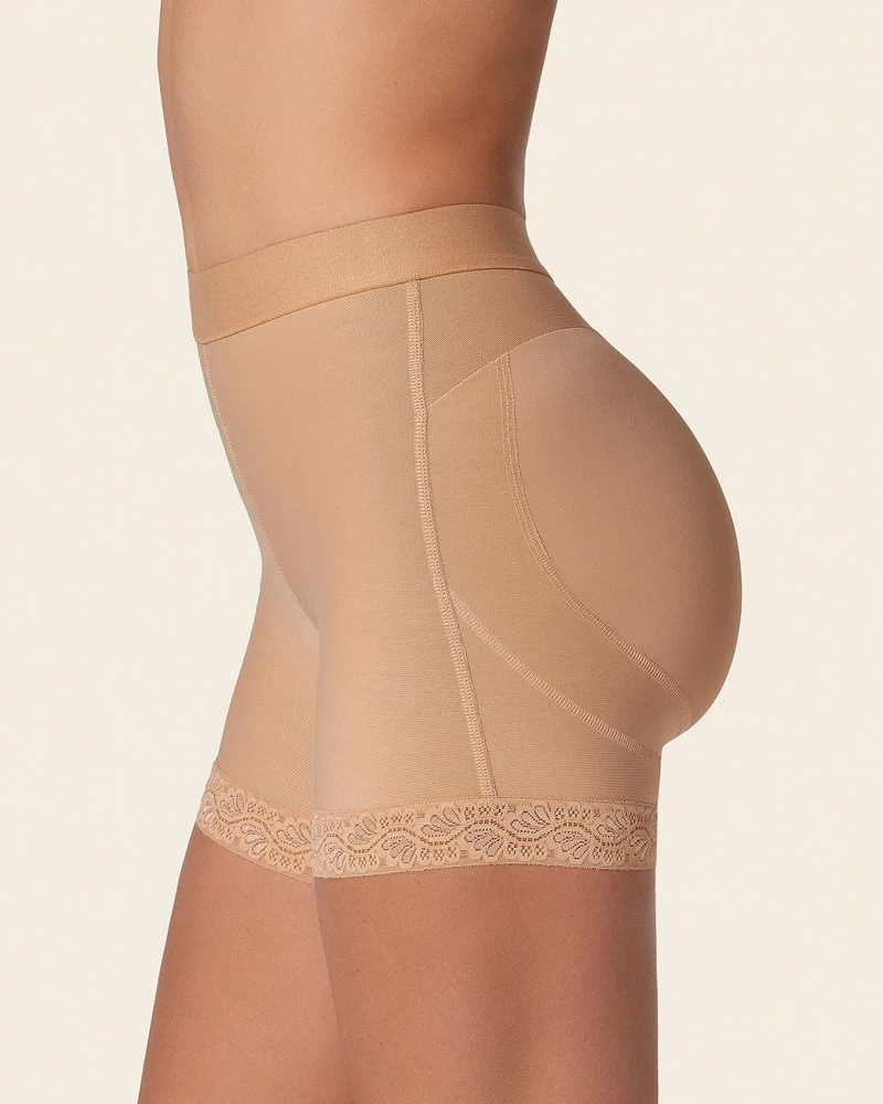 Shorty gainant avec effet fesses liftées