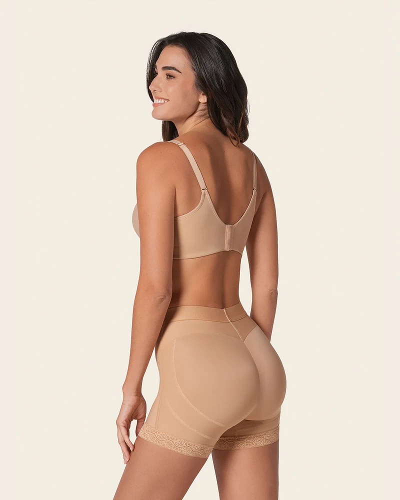 Shorty gainant avec effet fesses liftées