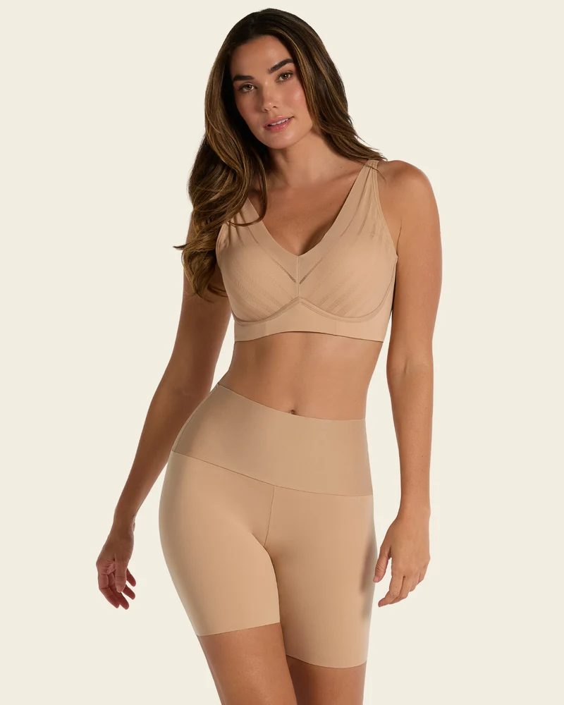 Shorty gainant sans coutures qui reste en place