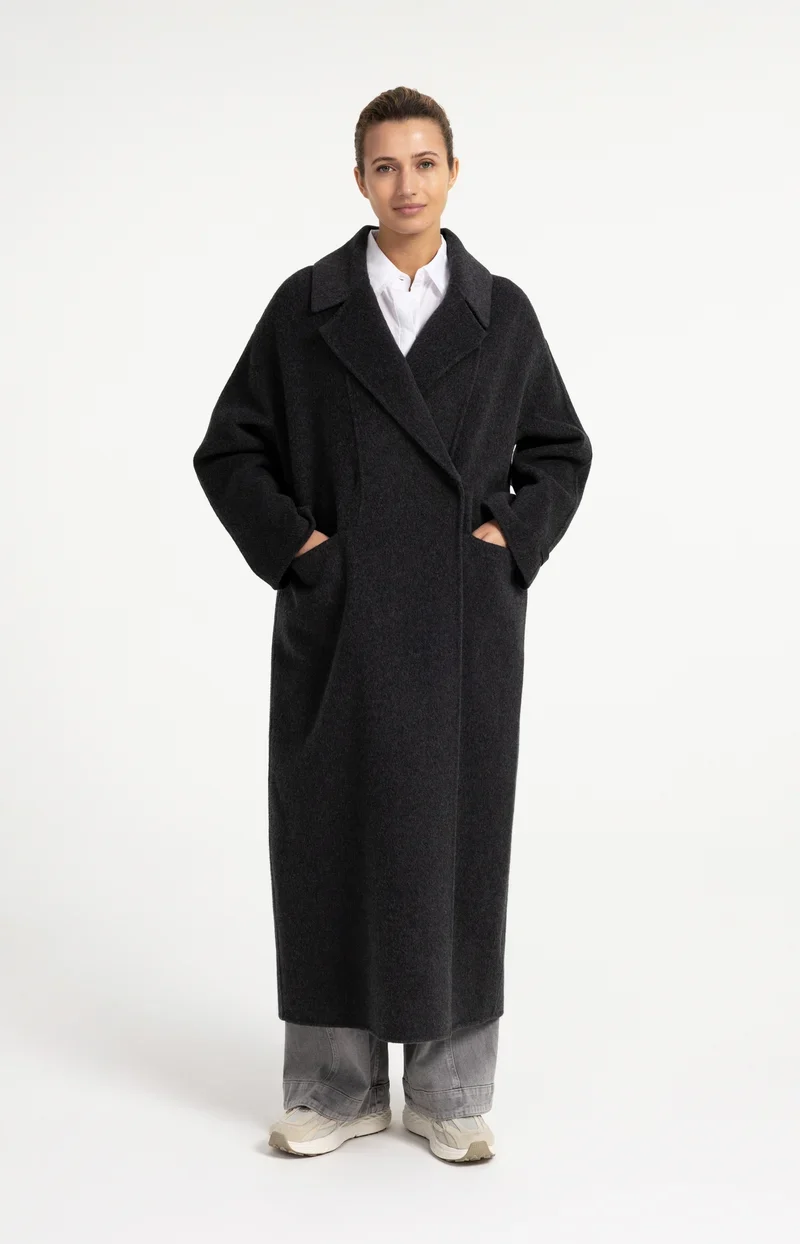 Manteau très long à coupe ample