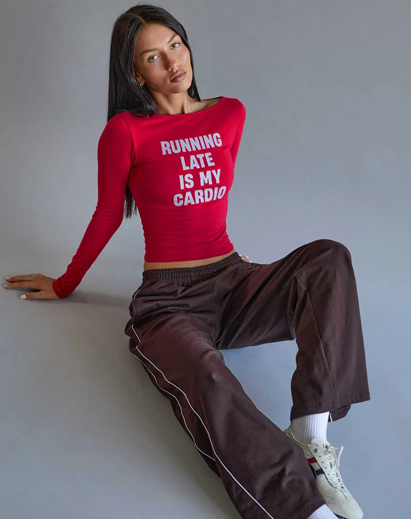 Amabon Long Sleeve Top in Adrenaline Red with Running Late Slogan (Top à manches longues en rouge adrénaline avec slogan Running Late)