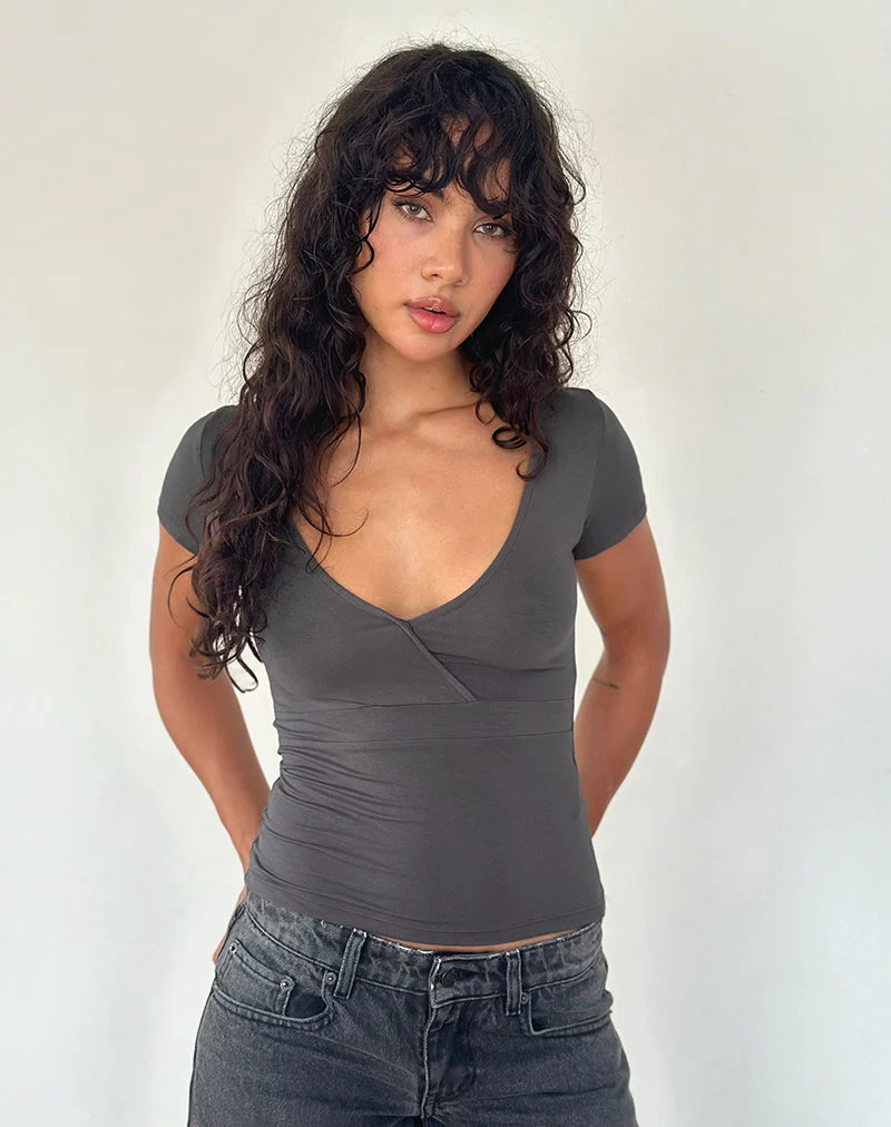 Machiko Plunge Wrap Top in Charcoal Grey (Top enveloppant plongeant en gris anthracite)