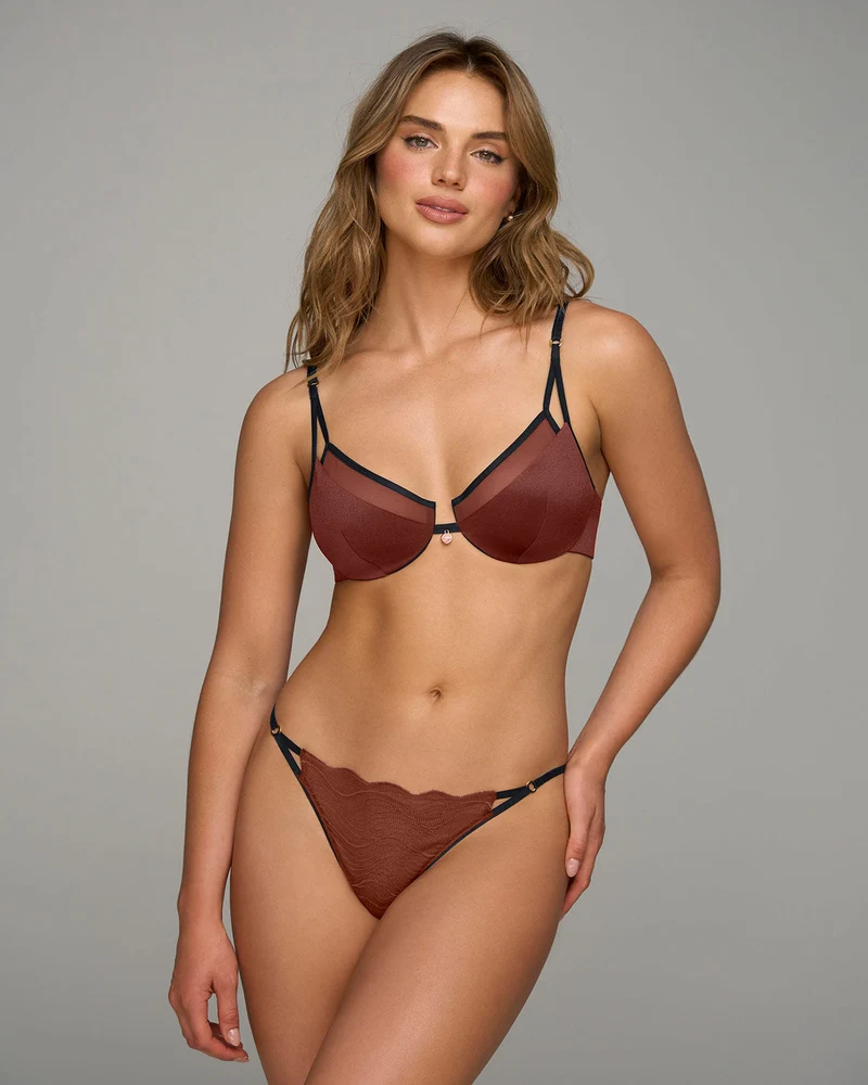 Soutien-gorge à armatures flottantes effet d’ombre en tulle transparent
