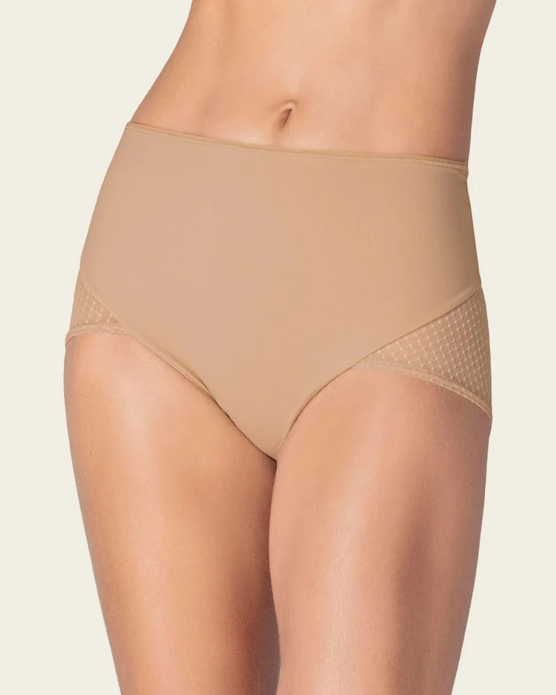 Culotte à compression sur l'abdomen et les fesses en tulle