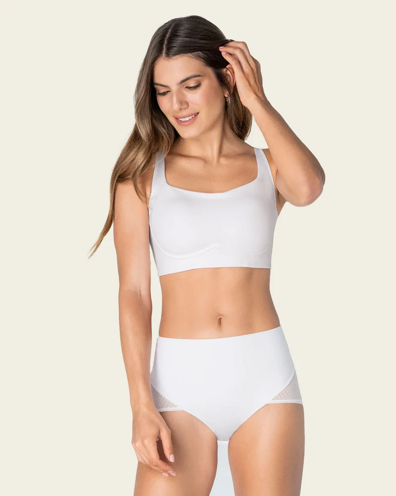 Culotte à compression sur l'abdomen et les fesses en tulle