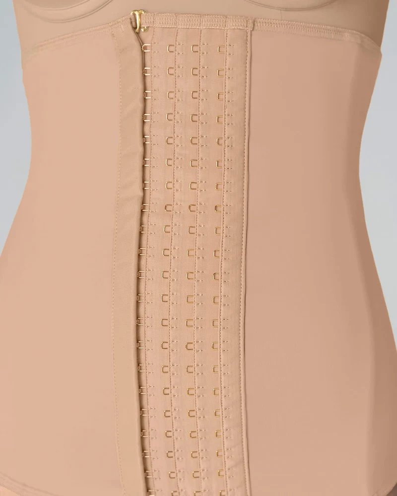 Ceinture abdominale avec baleines latérales flexibles