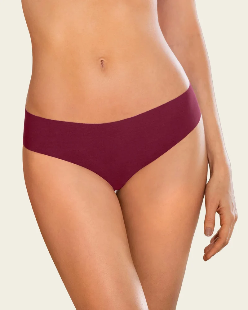 Culotte brésilienne invisible ultra plate sans élastiques et peu de coutures