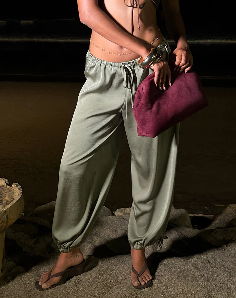 Pantalon bouffant Brizid en satin froissé kaki