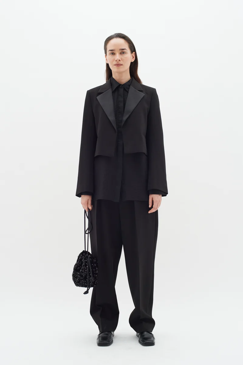 Blazer court tuxedo avec satin Yael