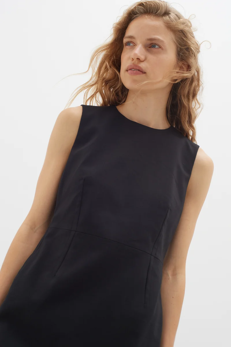 Robe courte sans manches Ziggi