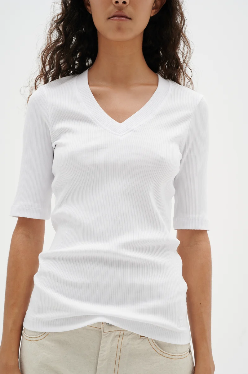 T-shirt élégance col V Dagna