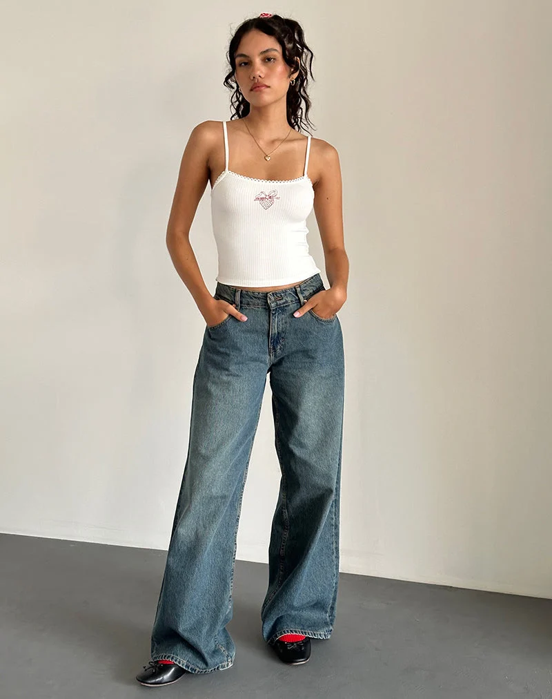Top de gilet Suna en blanc cassé avec imprimé de nœuds en forme de fraises